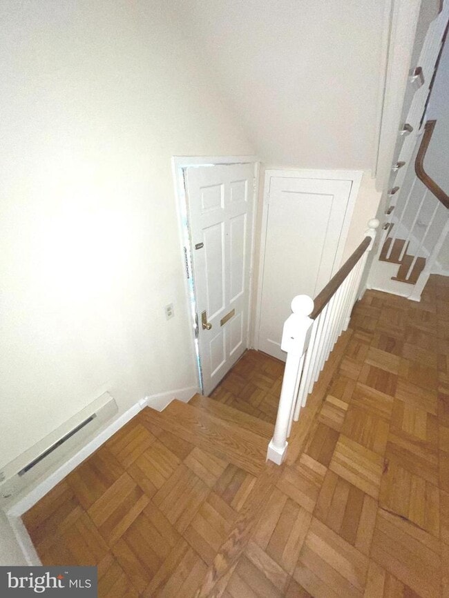 Building Photo - 3569 Martha Custis Dr