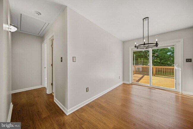 Building Photo - 5718 Lucas St