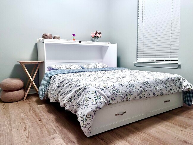 Building Photo - 7520 Avery Ln