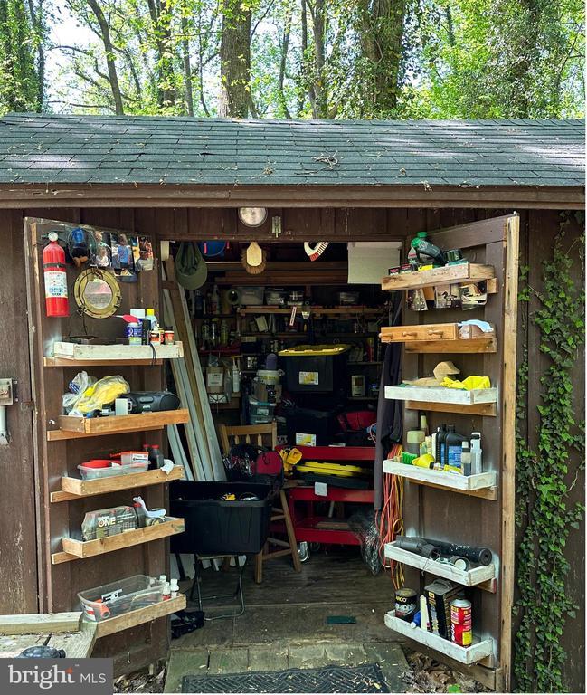 Building Photo - 623 Sean Dr