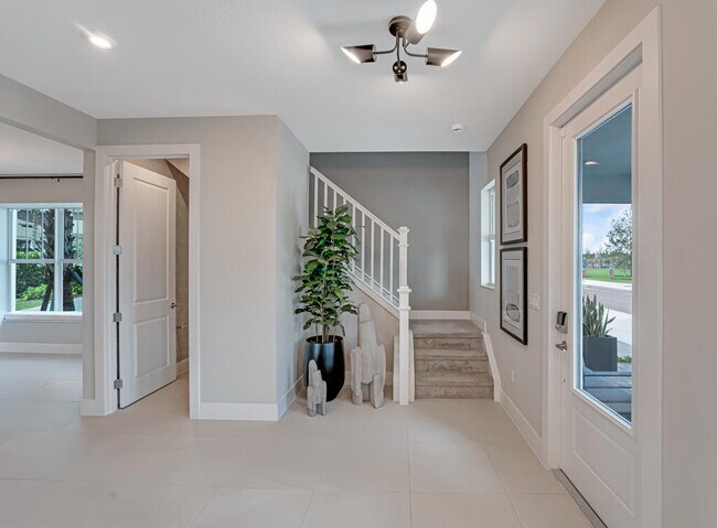 Building Photo - 923 SW Pr Ave