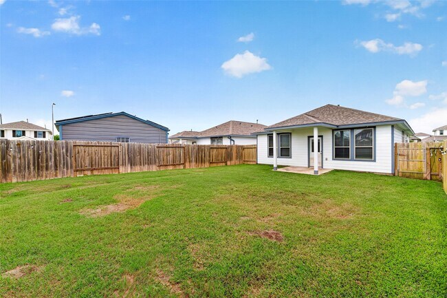 Building Photo - 8006 Barret Travis Ct