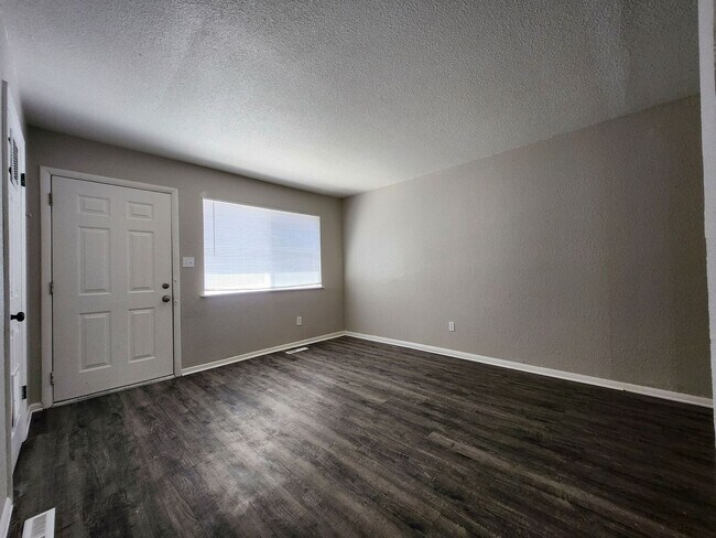 Building Photo - 4307 Ericson Dr