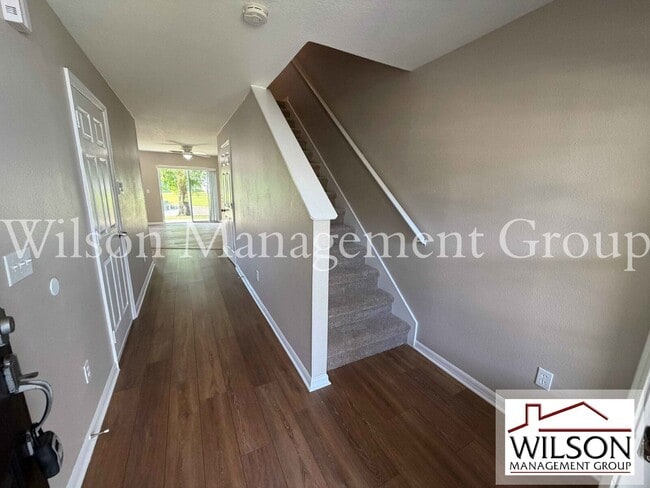 Building Photo - 12664 Somerset Oaks St