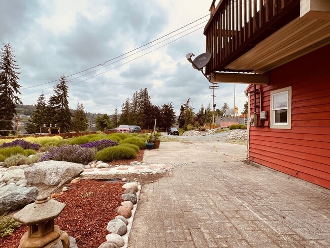 Building Photo - 1 bedroom duplex with office, in Big Lake