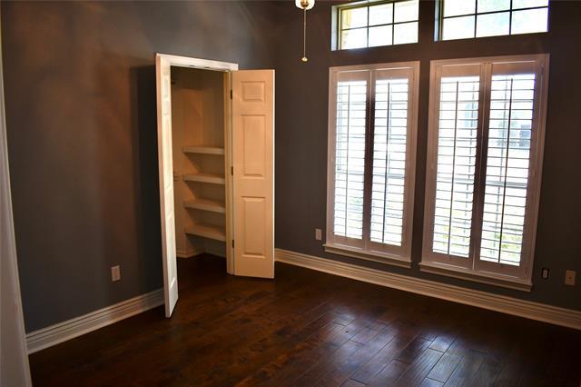 Building Photo - 908 McCoy Dr