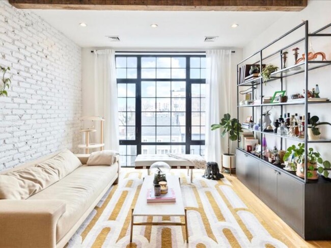 Building Photo - 2 bedroom in Brooklyn NY 11211