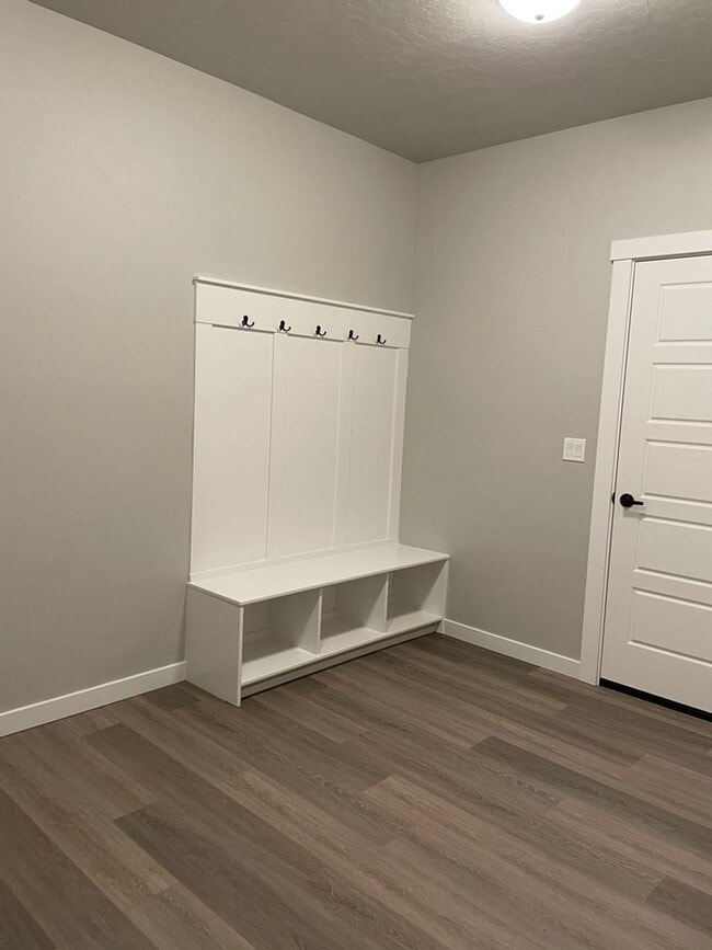 Building Photo - Single Level 4 Bedroom 2 Bathroom Home in Nampa