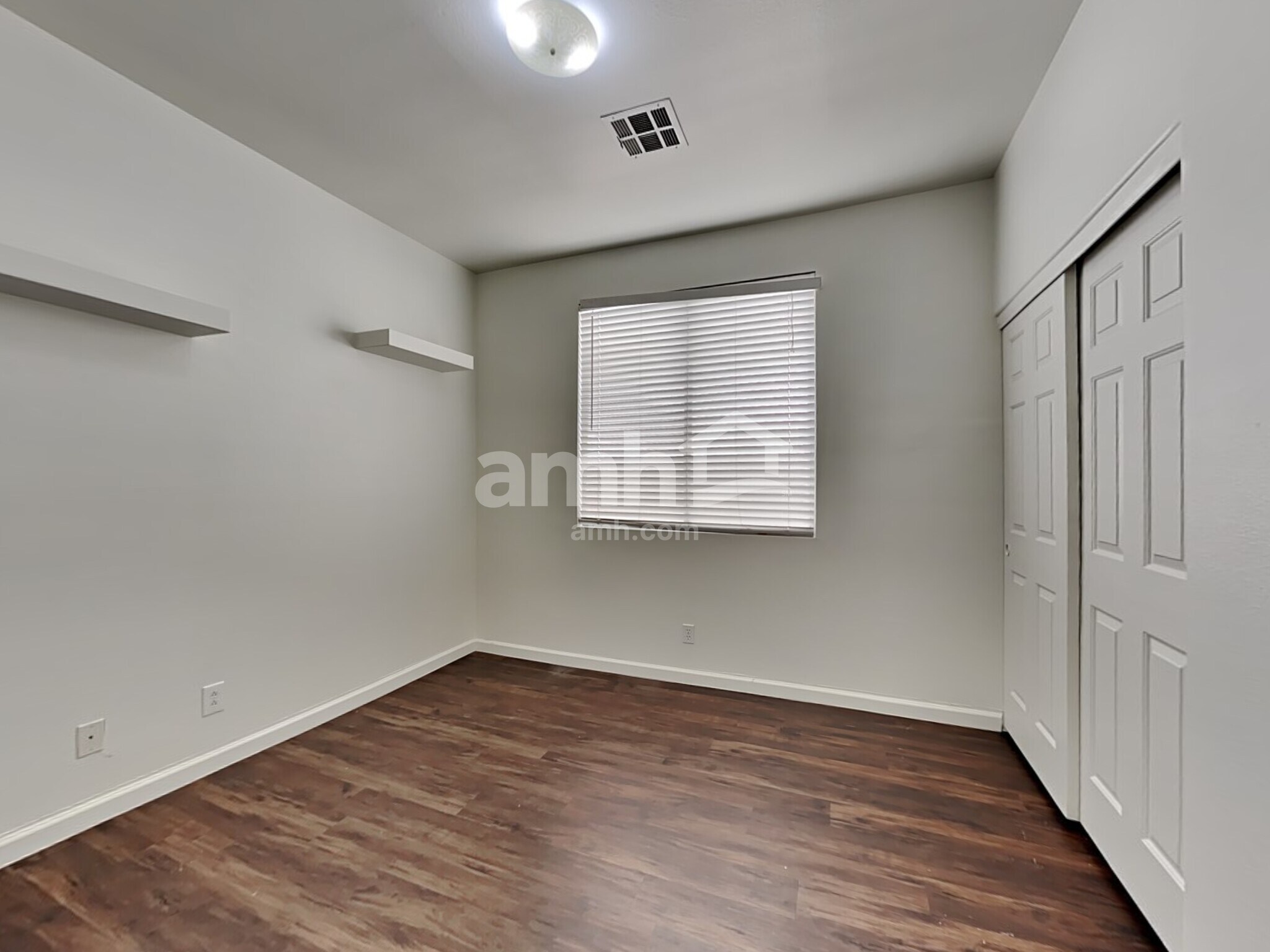 Building Photo - 541 Kavanagh Pl