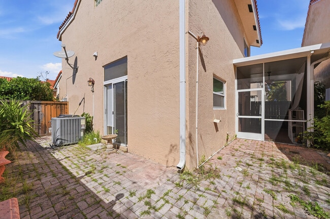 Building Photo - 3790 Piedmont St