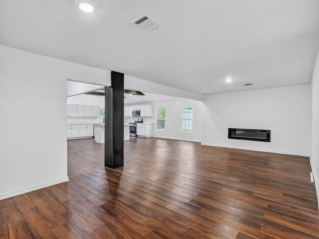 Building Photo - 11515 Iberia Dr