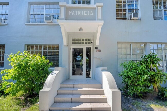 Building Photo - 842 Meridian Ave
