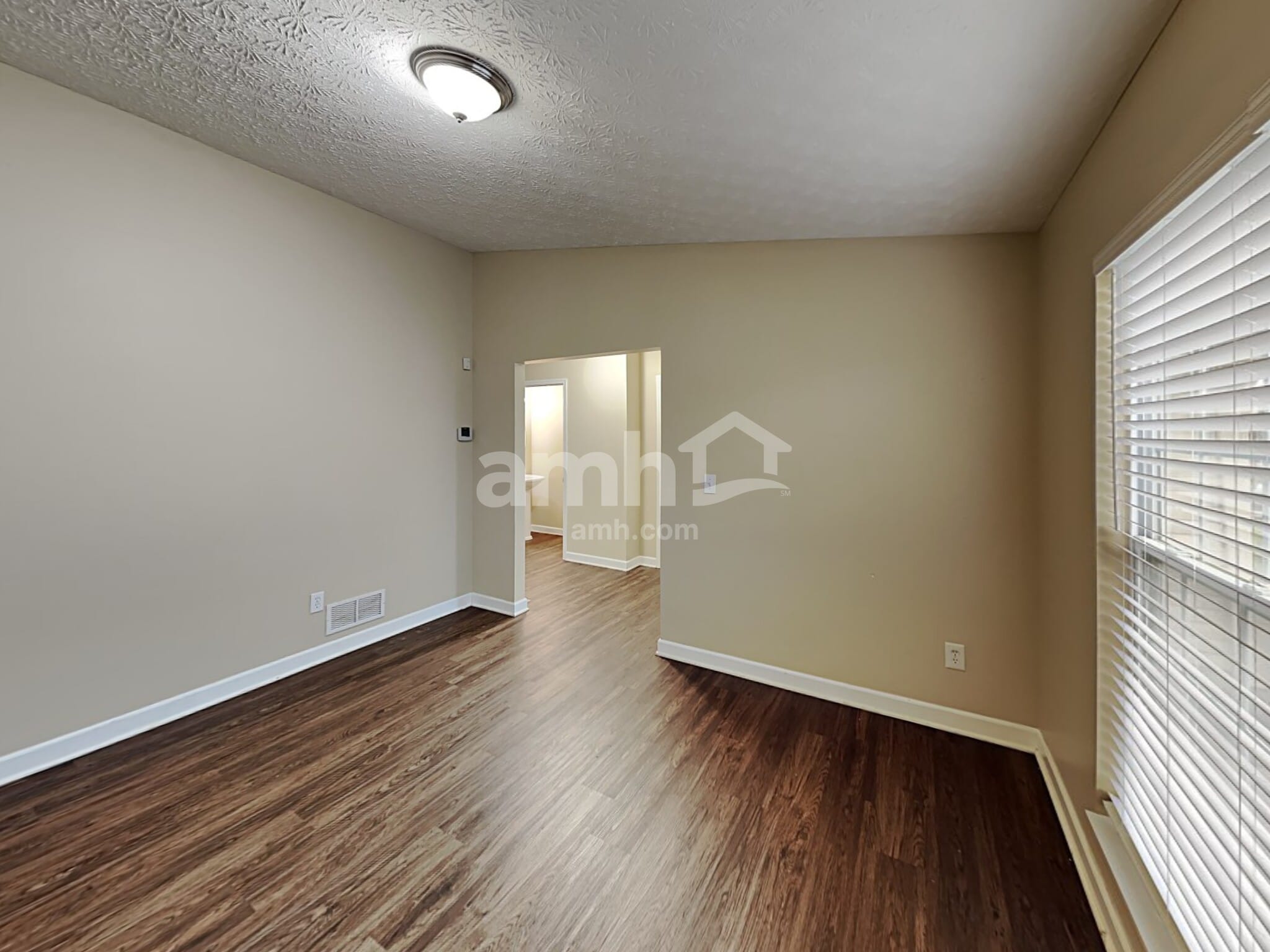 Building Photo - 520 Stone Shadow Dr