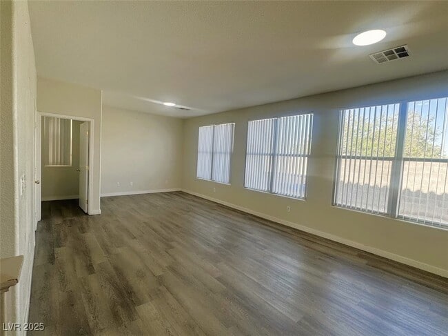 Building Photo - 2401 Living Rock Ave