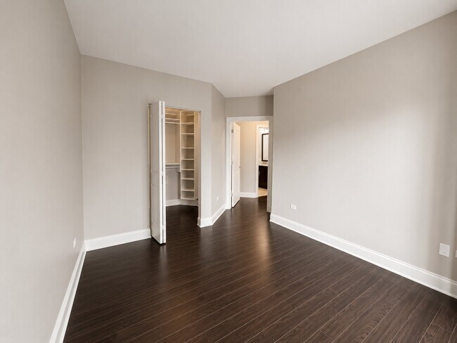 Building Photo - 61 W Hubbard St