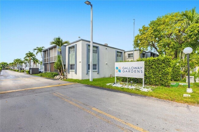 Building Photo - 8752 SW 12th St