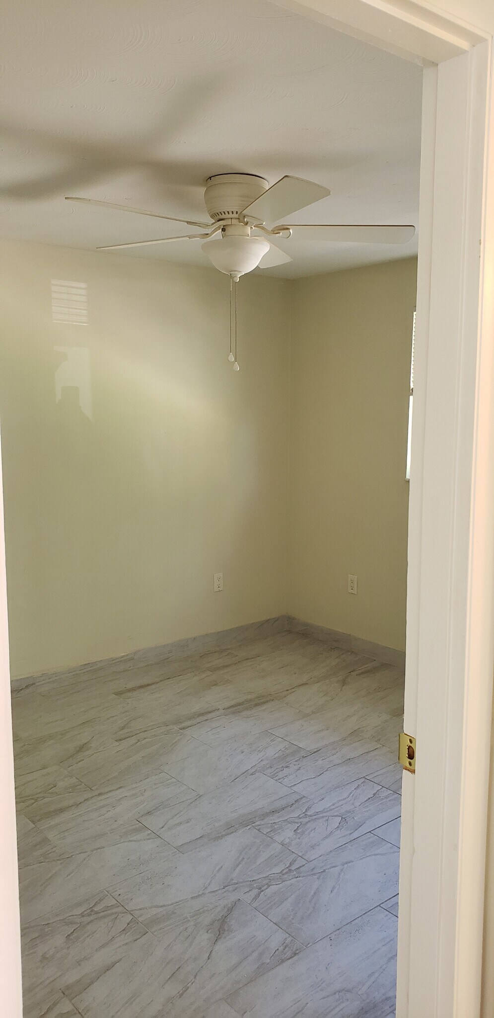 Rear bedroom - 27677 Okeana St