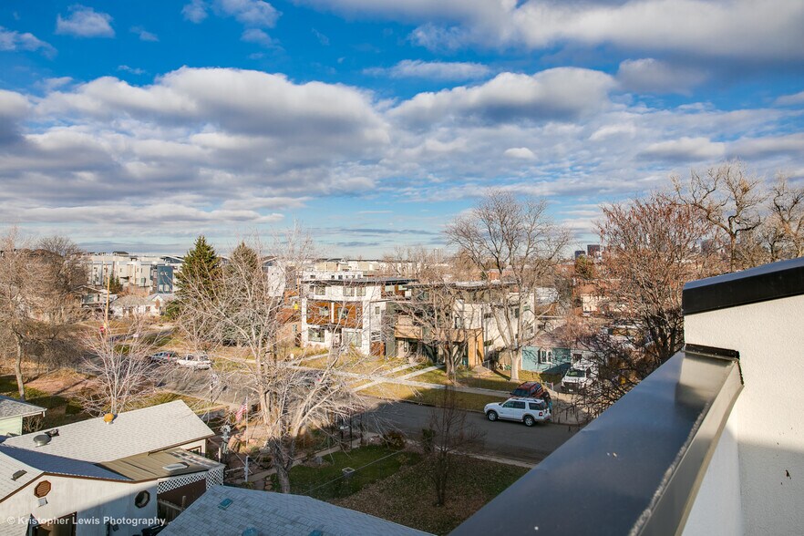 Building Photo - 1559 King St