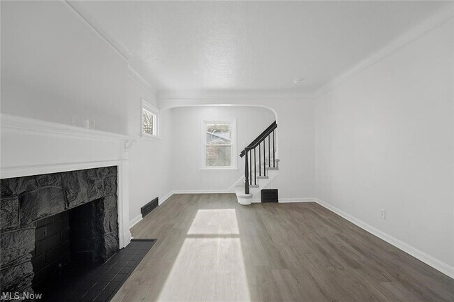 Building Photo - 3406 Henderson Rd