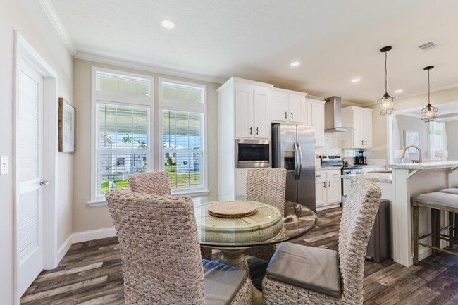 Building Photo - 12581 Spring Meadow Dr