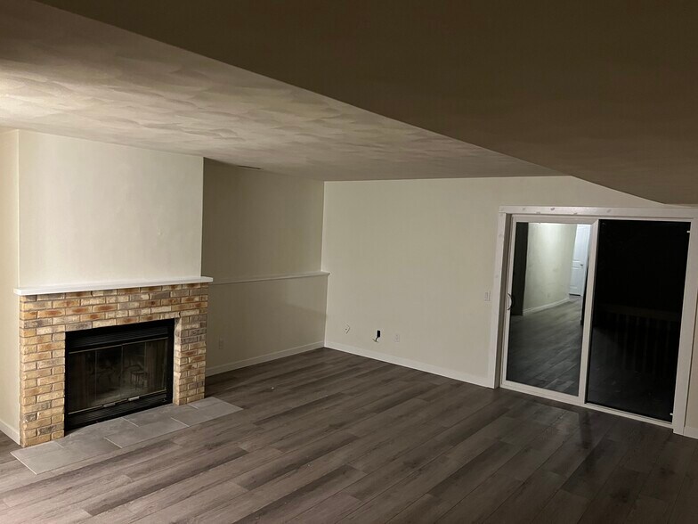 Building Photo - 2869 Cimarron Trl