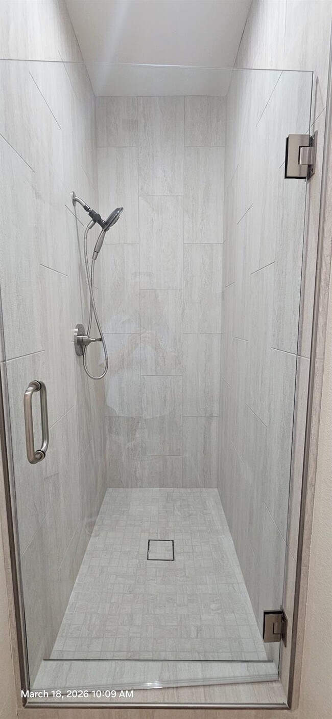 Building Photo - 106 Palm Ct