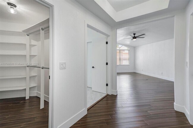 Building Photo - 5050 Greenwich Preserve Ct