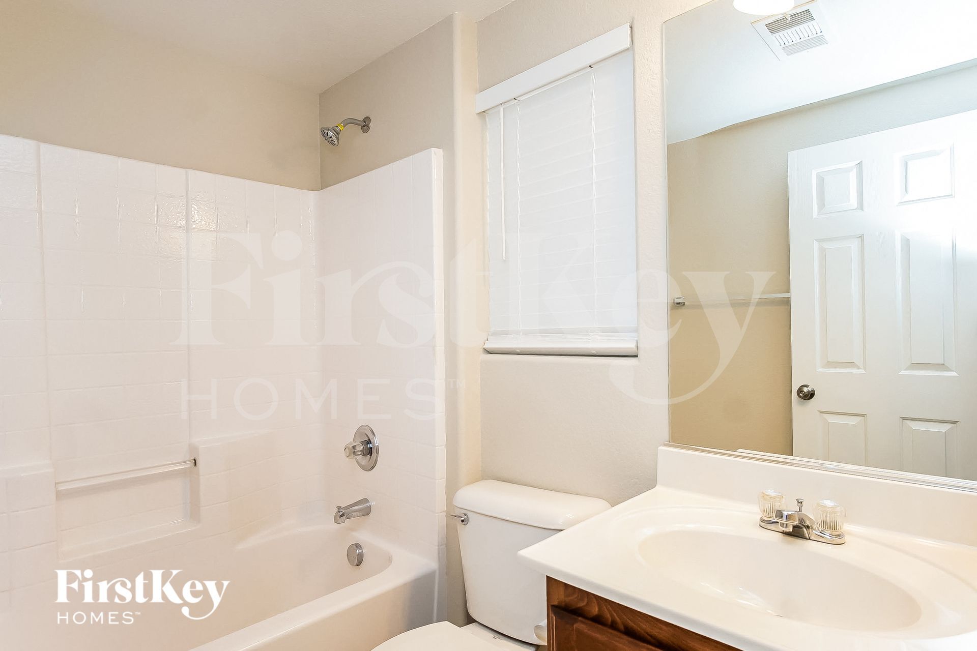 Building Photo - 8688 Pico Grande Ct