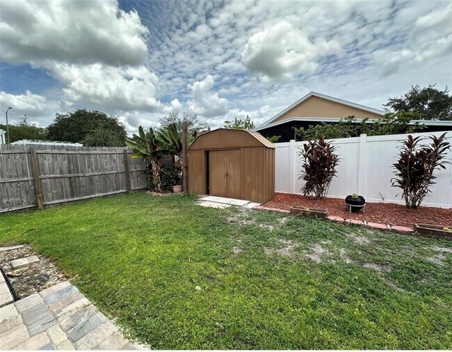 Building Photo - 10707 Flycast Cir