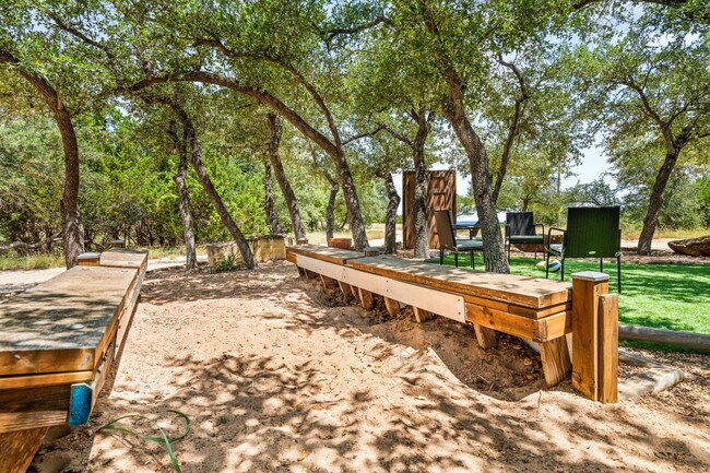 Building Photo - 9801 Mor Dr