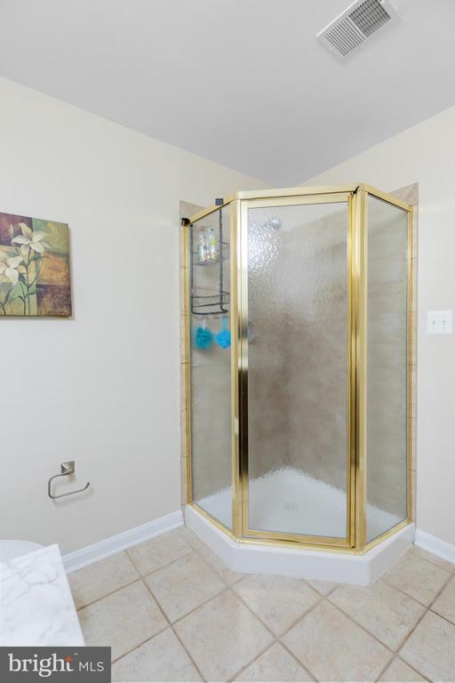 Building Photo - 15292 Golf View Dr