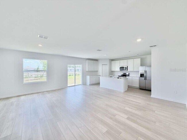 Building Photo - 6472 Domizio Dr