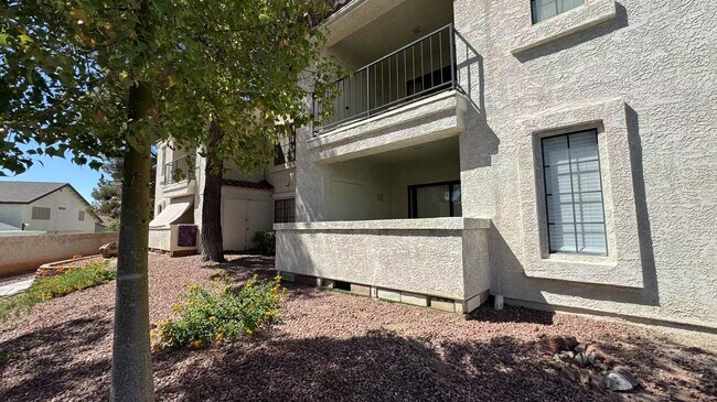 Building Photo - 4724 Nara Vista Way