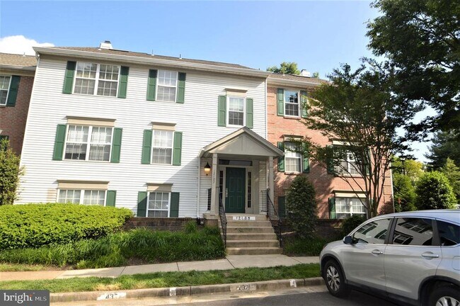 Building Photo - 12109 Green Ledge Ct