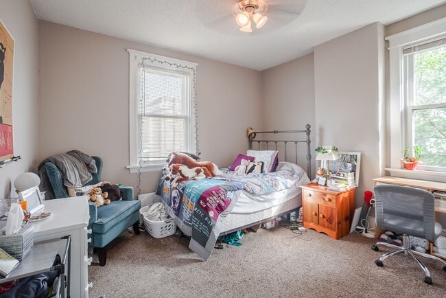Building Photo - Updated Rental House