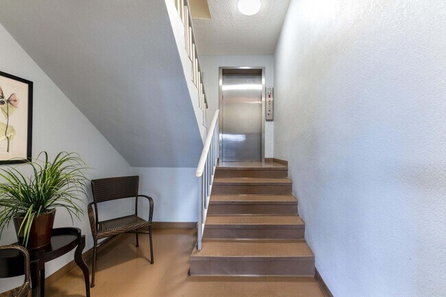 Building Photo - 1601 S Flagler Dr