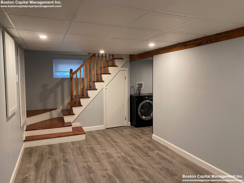 Building Photo - 40 Bellvale St