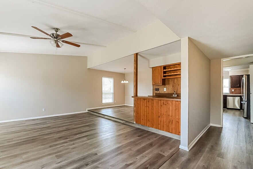 Building Photo - 9201 Pollard St