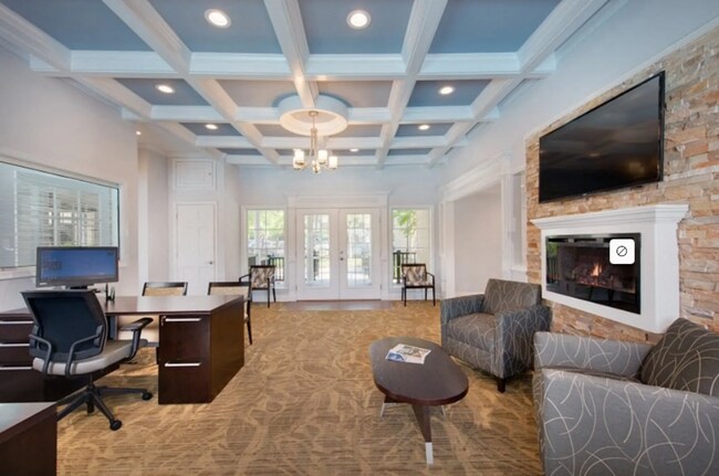 Building Photo - Spacious One Bedroom Apartment Home Availa...