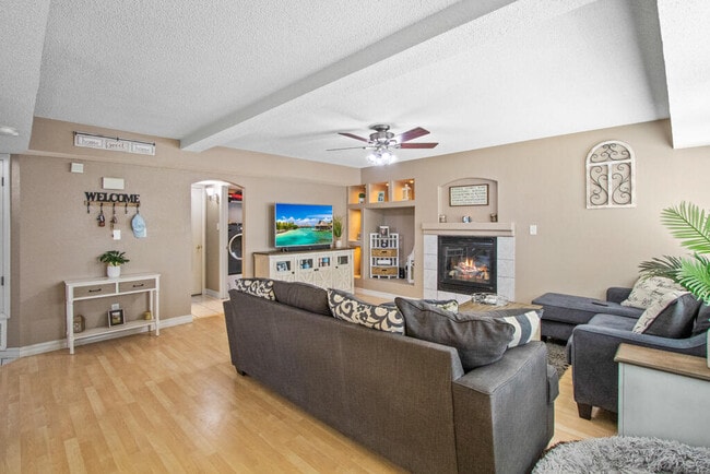 Building Photo - 12504 Sun Flare Dr