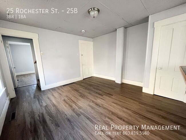 Building Photo - Beautifully Renovated 3 Bedroom, 1 Bath Ap...