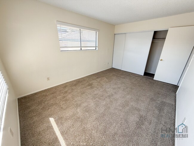 Building Photo - Homes Management - 2bd/2ba Upstairs Condo ...
