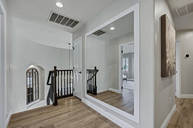 Building Photo - 13744 E Lupine Ave