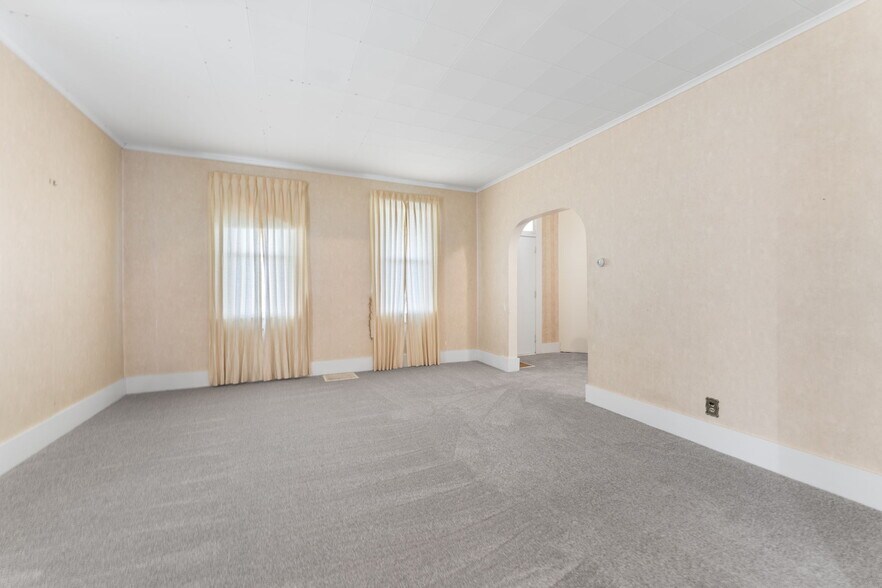 Building Photo - 2442 Mittman Rd