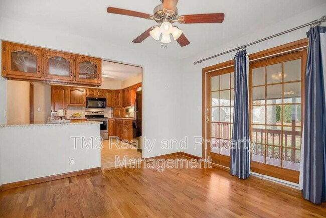 Building Photo - 506 S 17th St