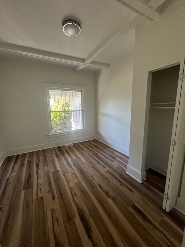 Building Photo - 1813 West Dr