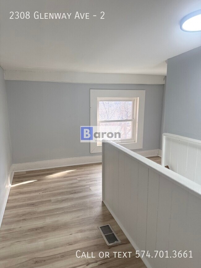 Building Photo - 2308 Glenway Ave