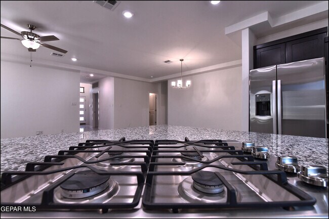 Building Photo - 12844 Giovanni Grajeda Ave