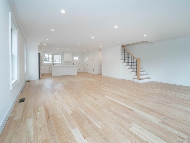 Building Photo - 35 Dunwood Rd