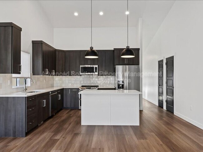 Building Photo - 7411 S Drake Pk Ct